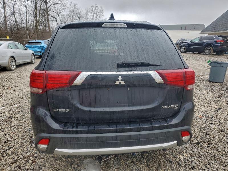 Фото 6 - MITSUBISHI OUTLANDER