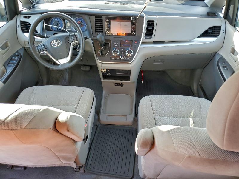 Фото 8 - TOYOTA SIENNA