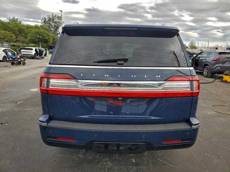 Фото 6 - LINCOLN NAVIGATOR