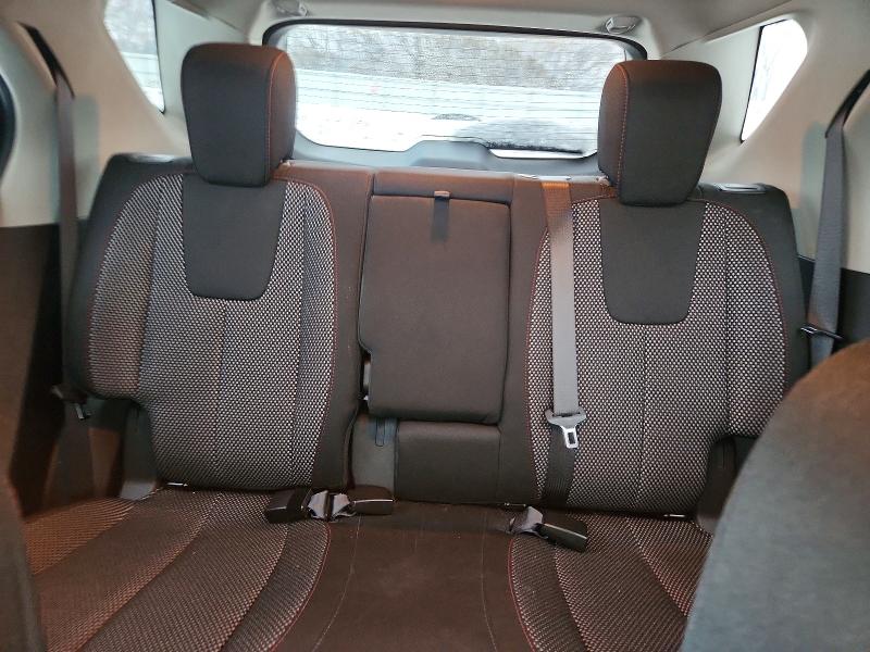 Фото 10 - CHEVROLET EQUINOX