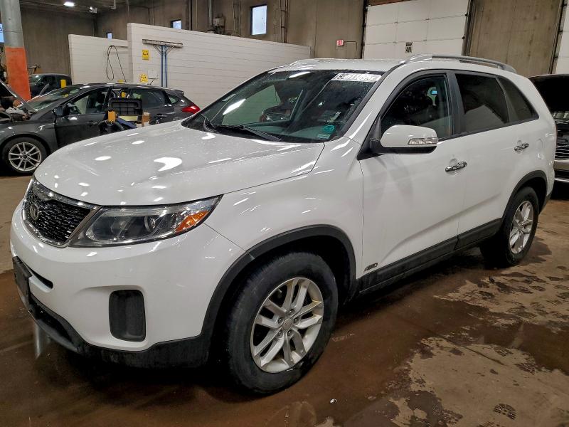 Фото 1 - KIA SORENTO