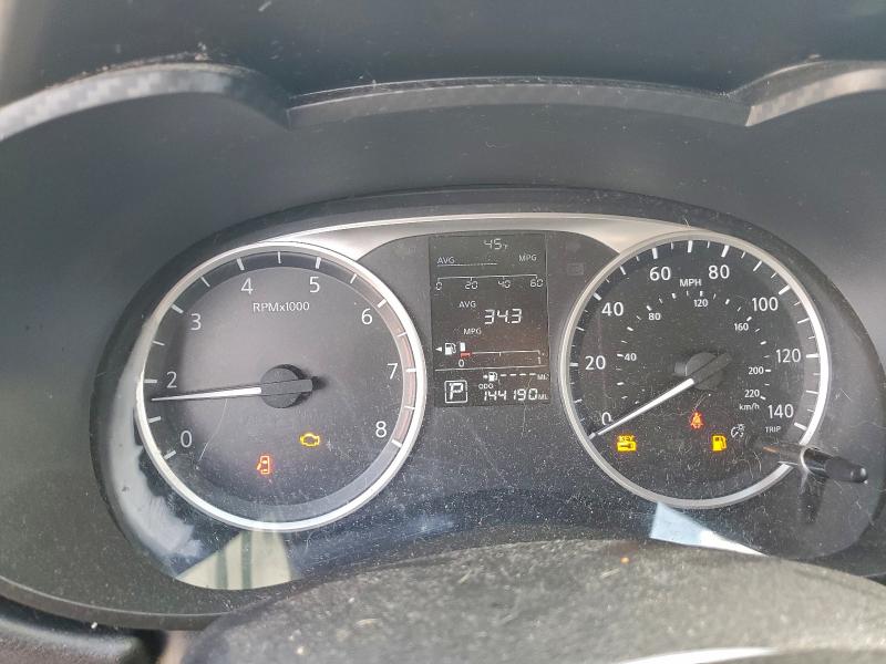 Фото 9 - NISSAN VERSA