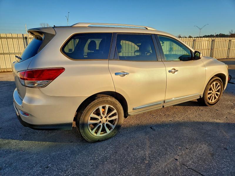 Фото 3 - NISSAN PATHFINDER