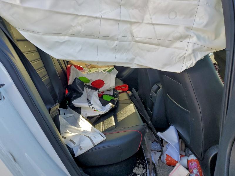 Фото 10 - VOLKSWAGEN JETTA