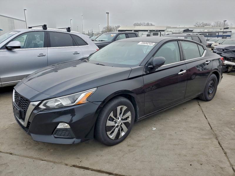 Фото 1 - NISSAN ALTIMA