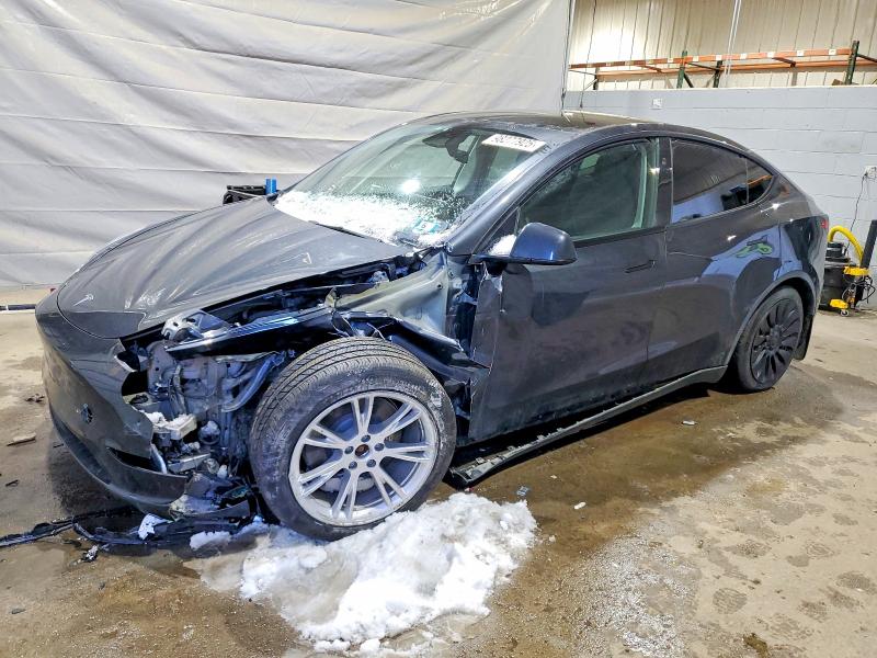 Фото 1 - TESLA MODEL Y