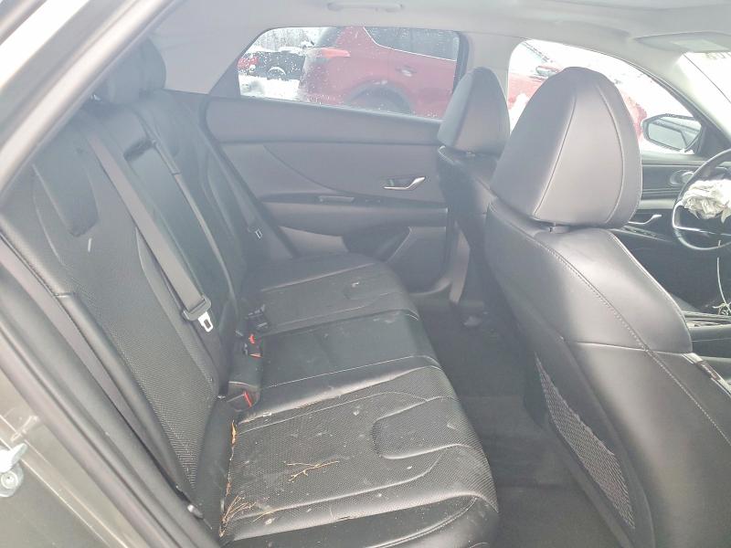 Фото 10 - HYUNDAI ELANTRA