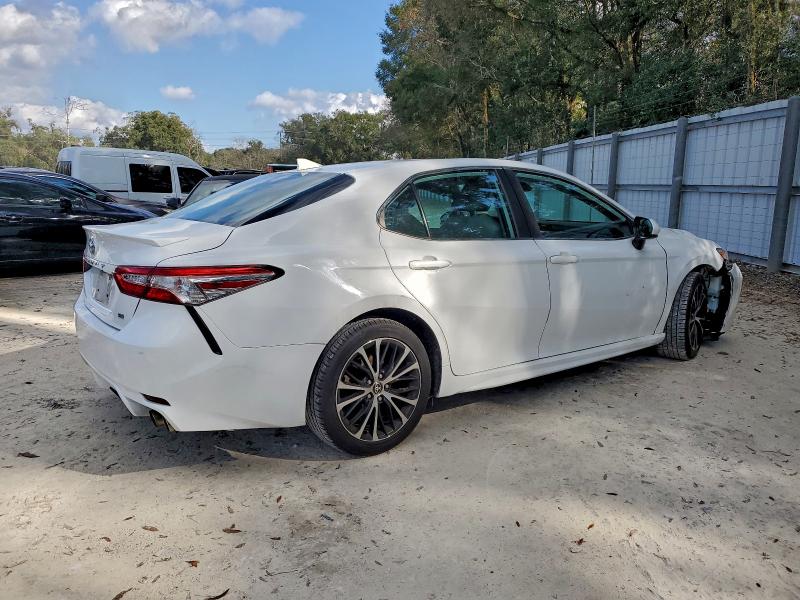 Фото 3 - TOYOTA CAMRY