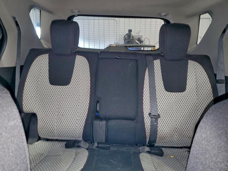 Фото 10 - CHEVROLET EQUINOX