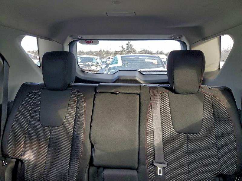 Фото 10 - CHEVROLET EQUINOX