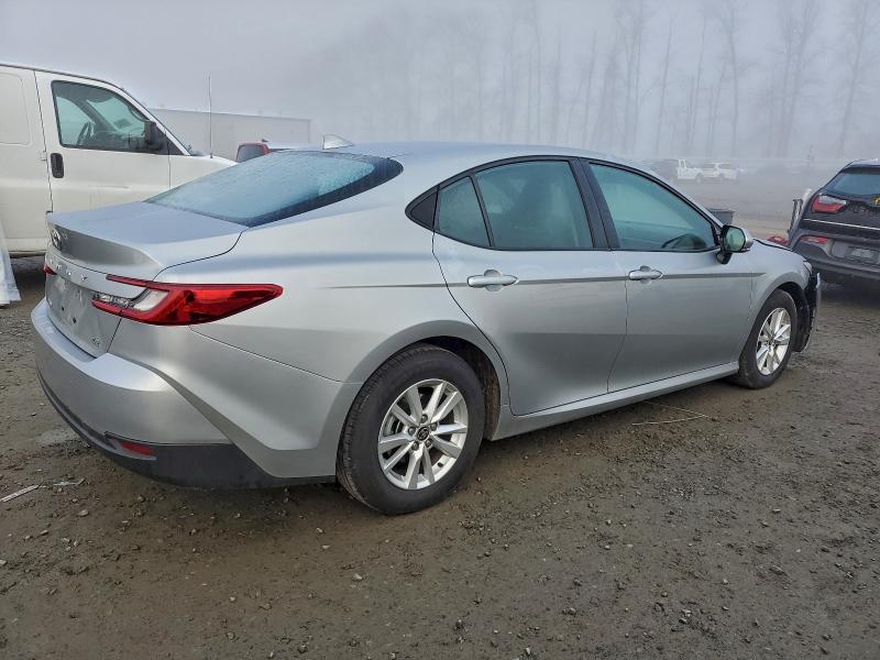 Фото 3 - TOYOTA CAMRY