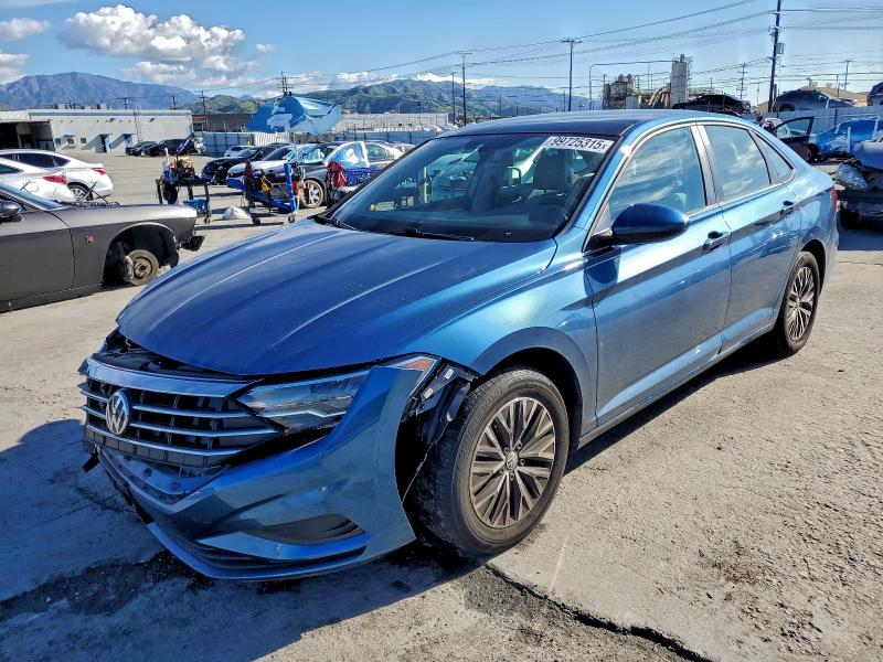 Фото 1 - VOLKSWAGEN JETTA