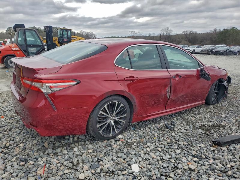 Фото 3 - TOYOTA CAMRY