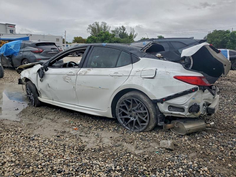 Фото 2 - TOYOTA CAMRY