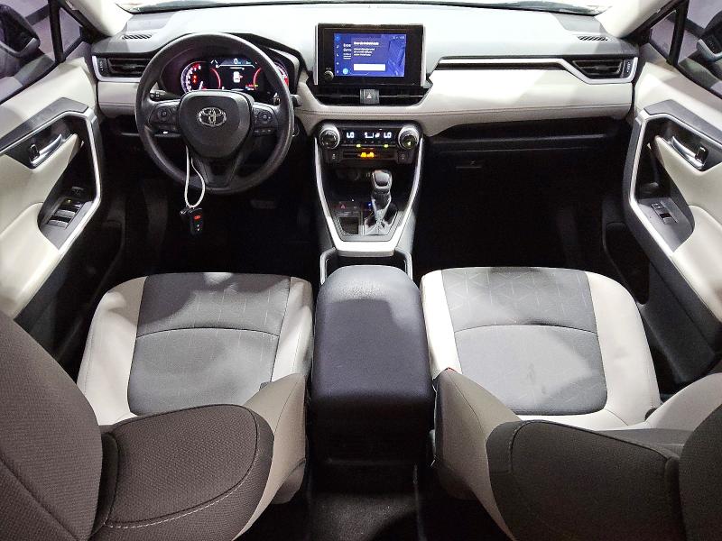 Фото 8 - TOYOTA RAV4