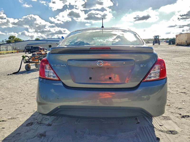 Фото 6 - NISSAN VERSA