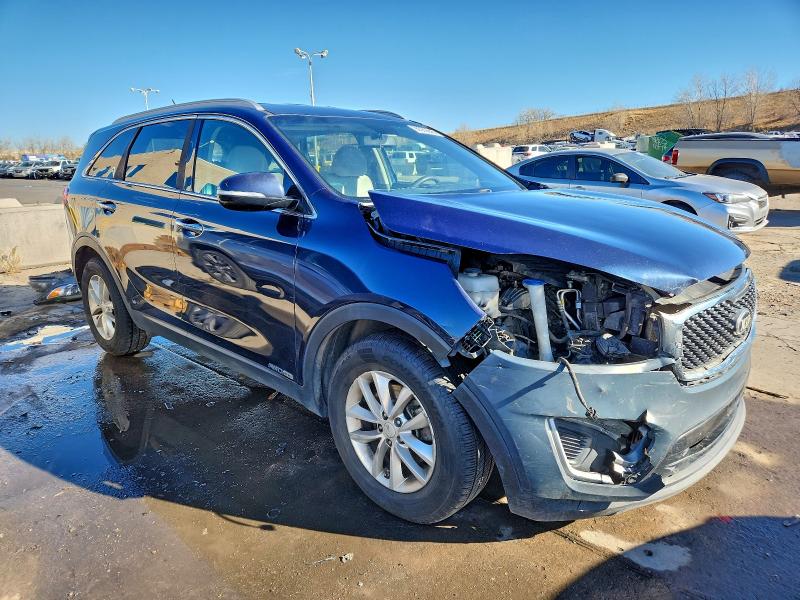 Фото 4 - KIA SORENTO