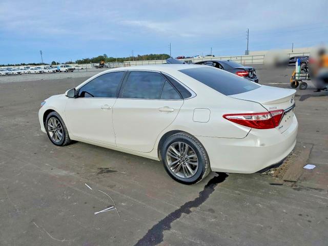 Фото 2 - TOYOTA CAMRY