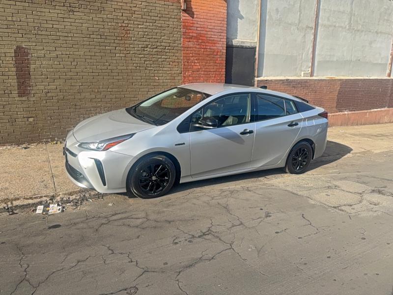 Фото 2 - TOYOTA PRIUS