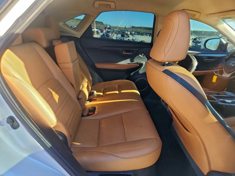 Фото 11 - LEXUS NX