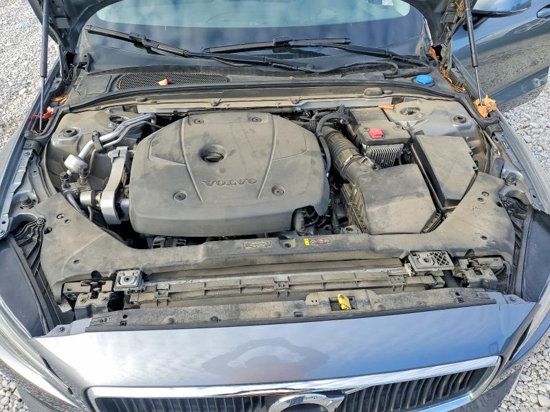 Фото 11 - VOLVO S60