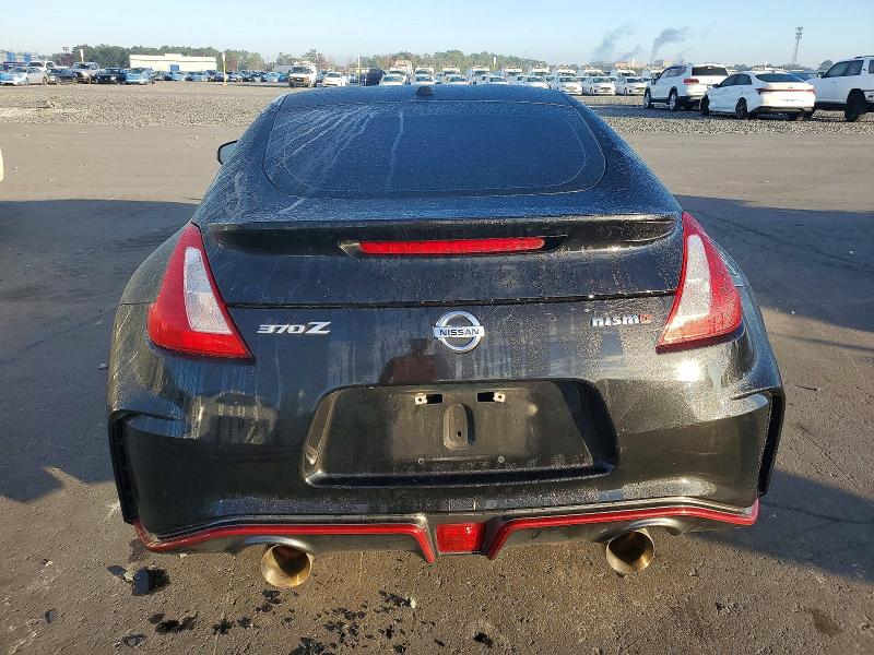 Фото 6 - NISSAN 370Z