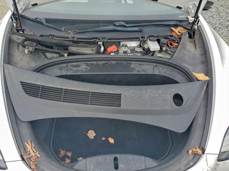 Фото 11 - TESLA MODEL 3