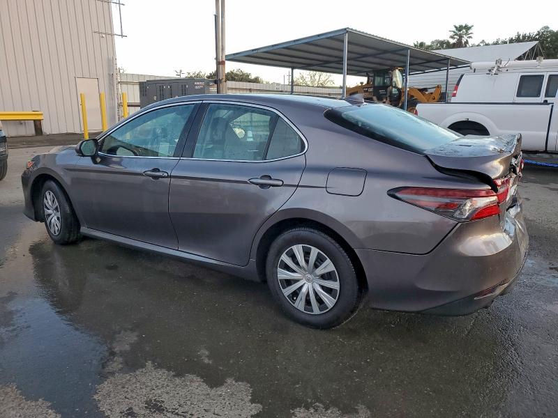 Фото 2 - TOYOTA CAMRY