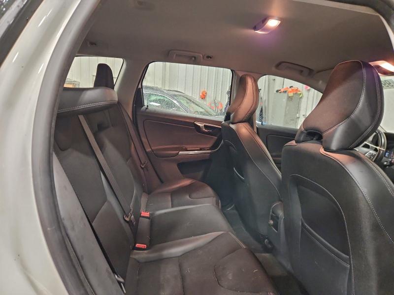 Фото 11 - VOLVO XC60