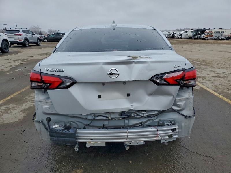 Фото 6 - NISSAN VERSA