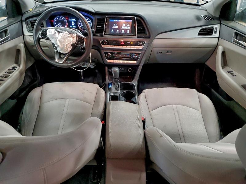 Фото 8 - HYUNDAI SONATA