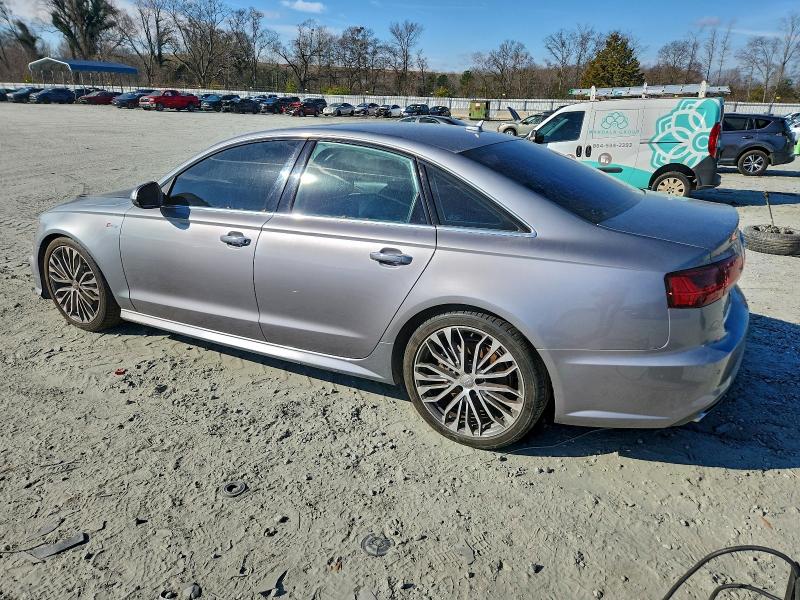 Фото 2 - AUDI A6