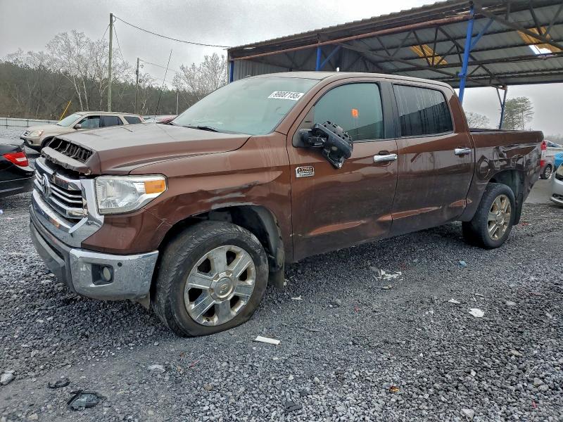 Фото 1 - TOYOTA TUNDRA
