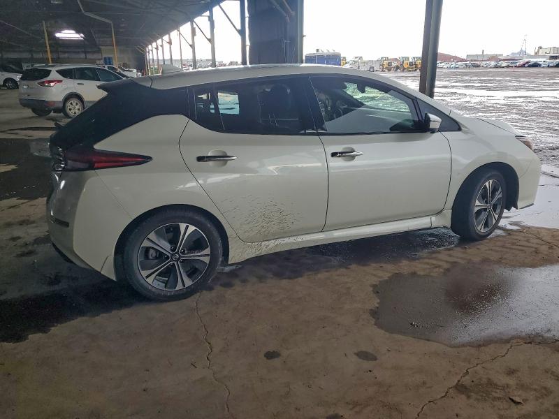 Фото 3 - NISSAN LEAF