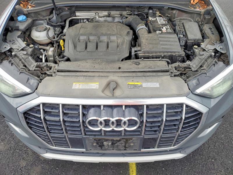 Фото 11 - AUDI Q3