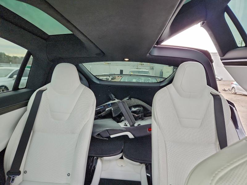 Фото 10 - TESLA MODEL X