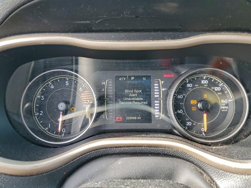 Фото 9 - JEEP GRAND CHER