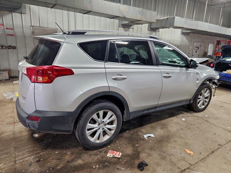 Фото 3 - TOYOTA RAV4