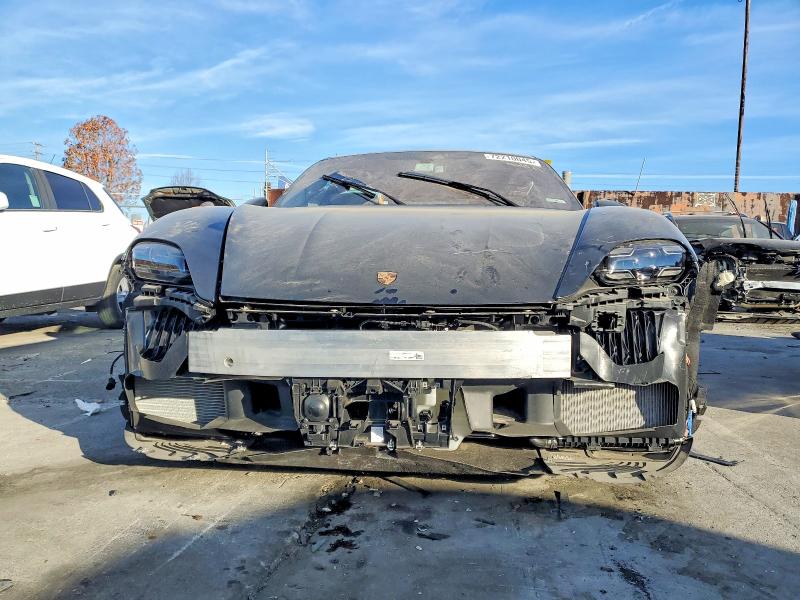 Фото 5 - PORSCHE TAYCAN