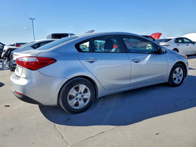 Фото 3 - KIA FORTE