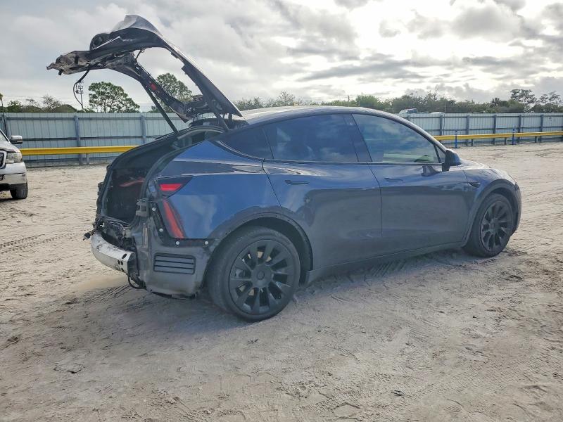 Фото 3 - TESLA MODEL Y