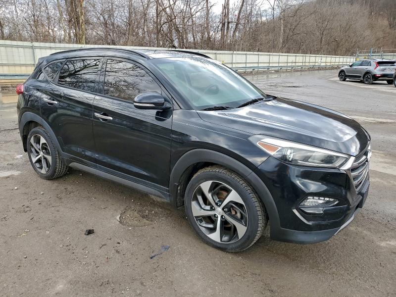 Фото 4 - HYUNDAI TUCSON