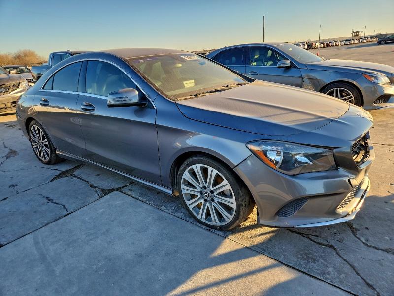 Фото 4 - MERCEDES-BENZ CLA-CLASS