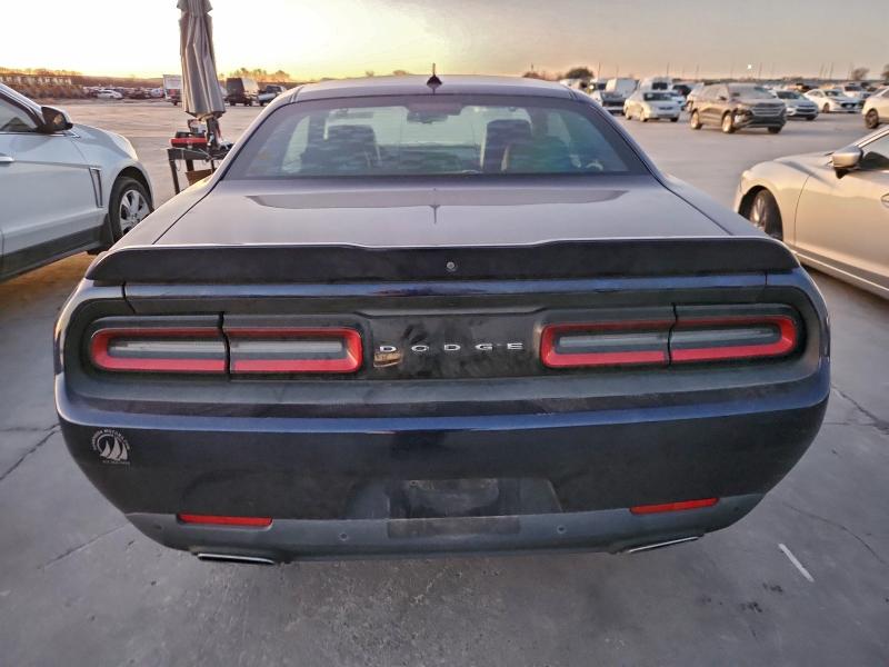 Фото 6 - DODGE CHALLENGER