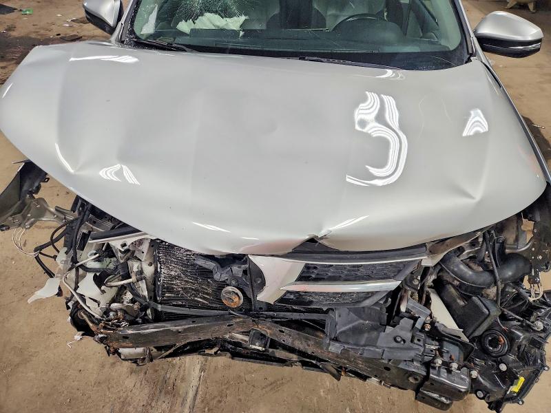 Фото 12 - TOYOTA RAV4