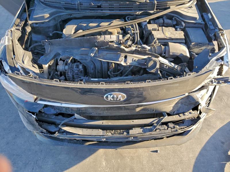 Фото 11 - KIA RIO