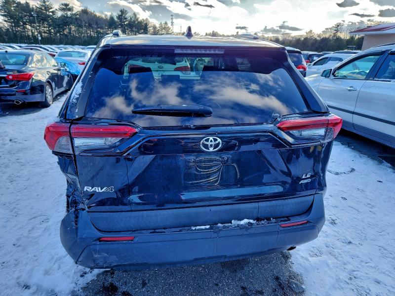 Фото 6 - TOYOTA RAV4