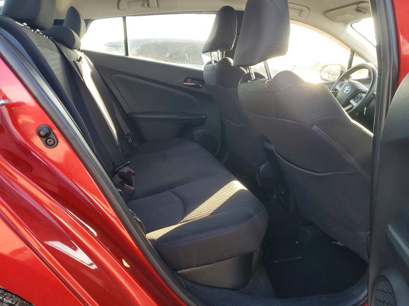 Фото 10 - TOYOTA PRIUS