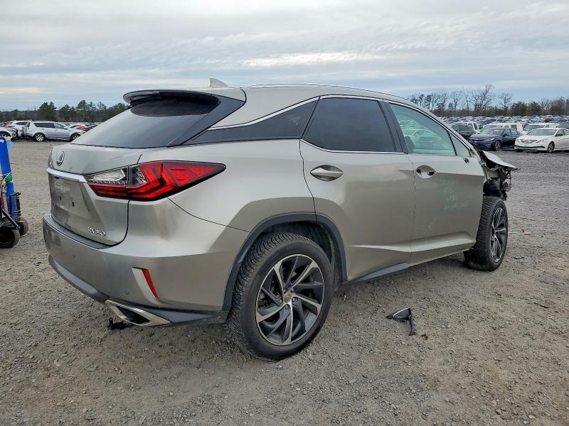 Фото 3 - LEXUS RX350