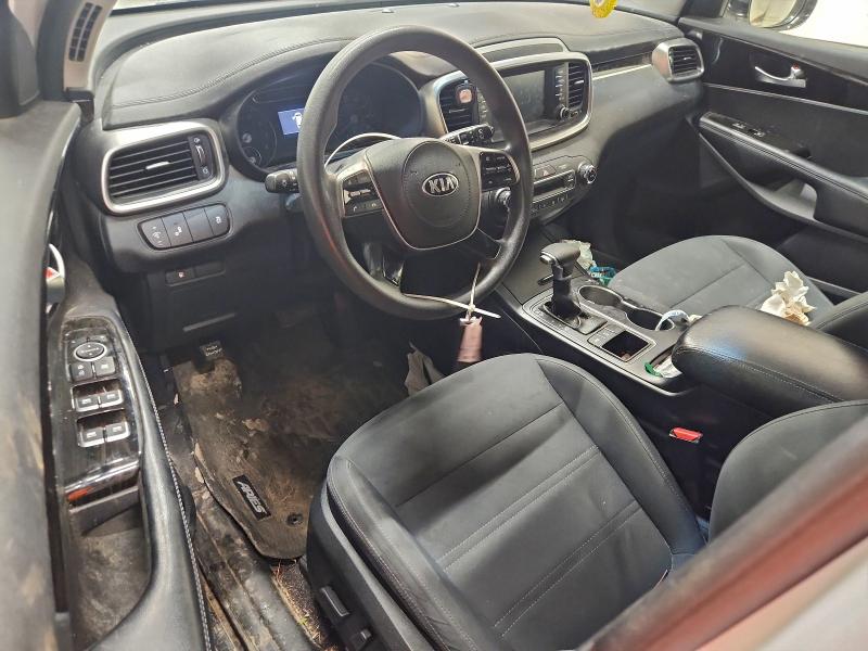 Фото 8 - KIA SORENTO